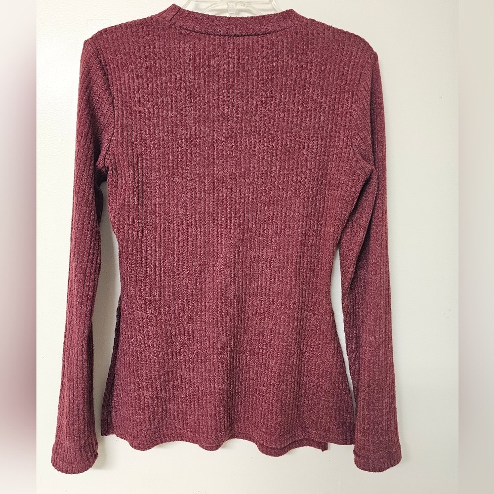 Amazon Ribbed Crew Neck Top size M - Picture 5 of 5